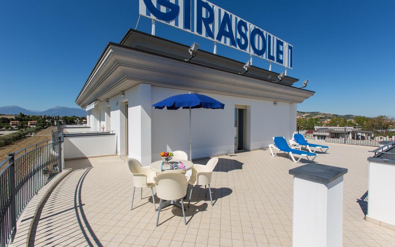 Residence Il Girasole 1 Альба-Адриатика Экстерьер фото