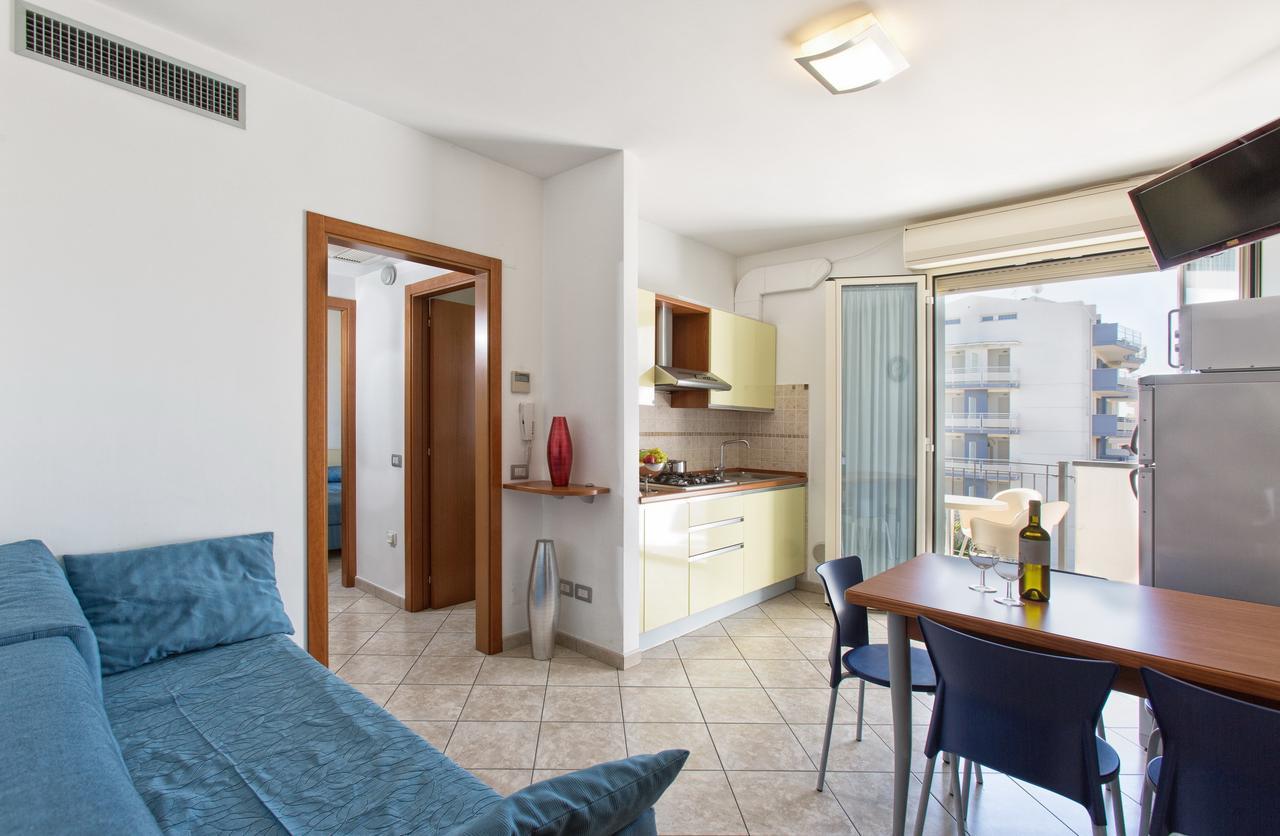 Residence Il Girasole 1 Альба-Адриатика Экстерьер фото